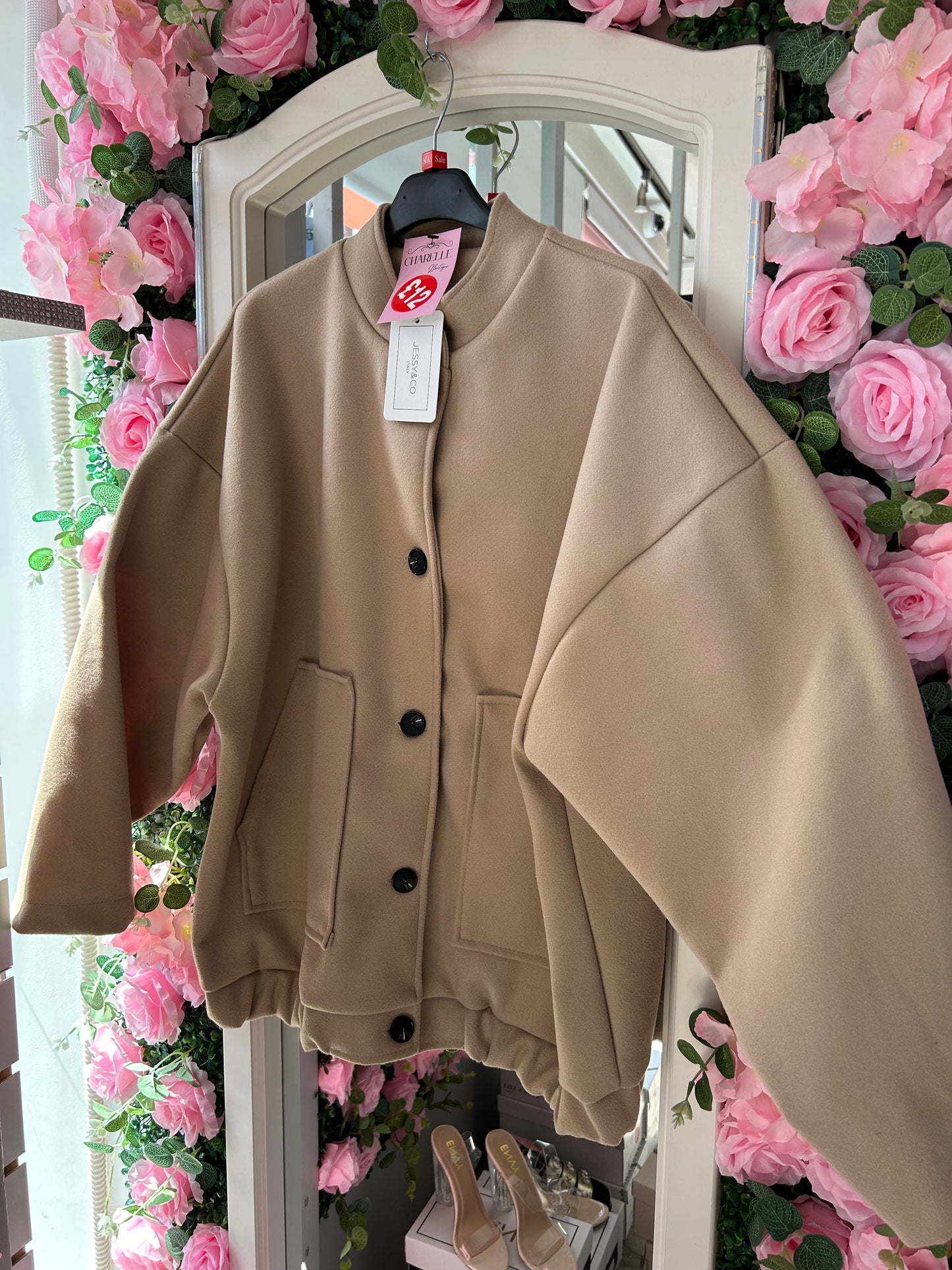 ❌ Beige Jacket size 14/16